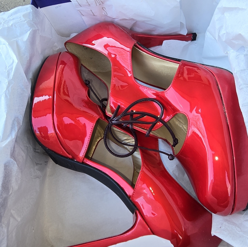 NEW Stuart Weitzman Kibitzes Heels - Picture 2 of 7